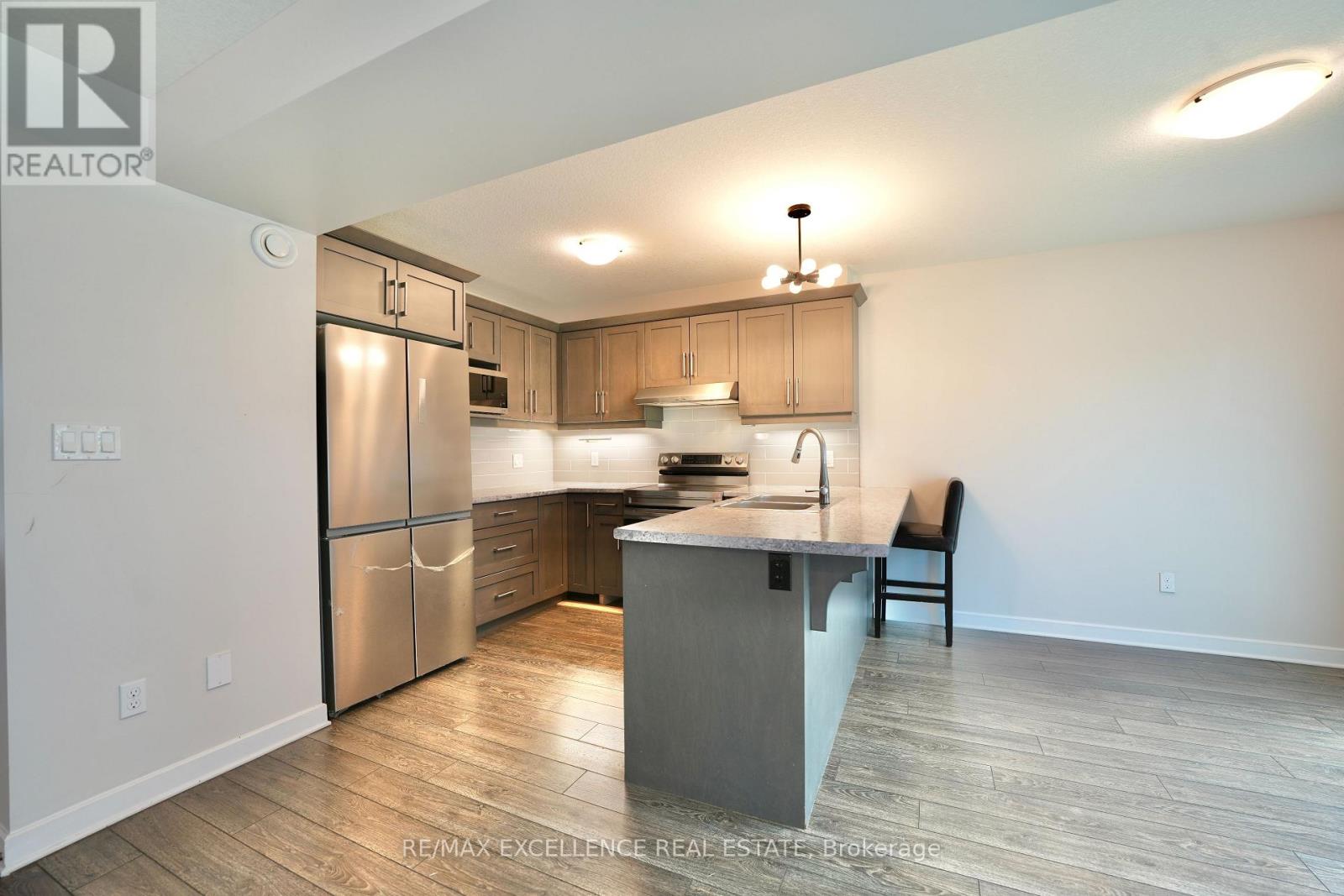 18 WEIR CRESCENT - 4