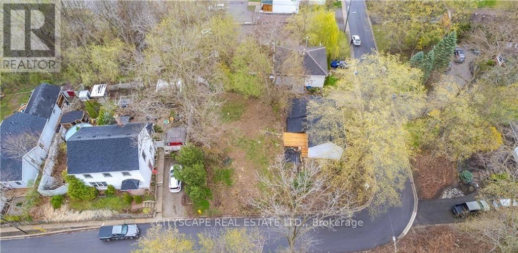 14 MOUNT ELGIN STREET - 15