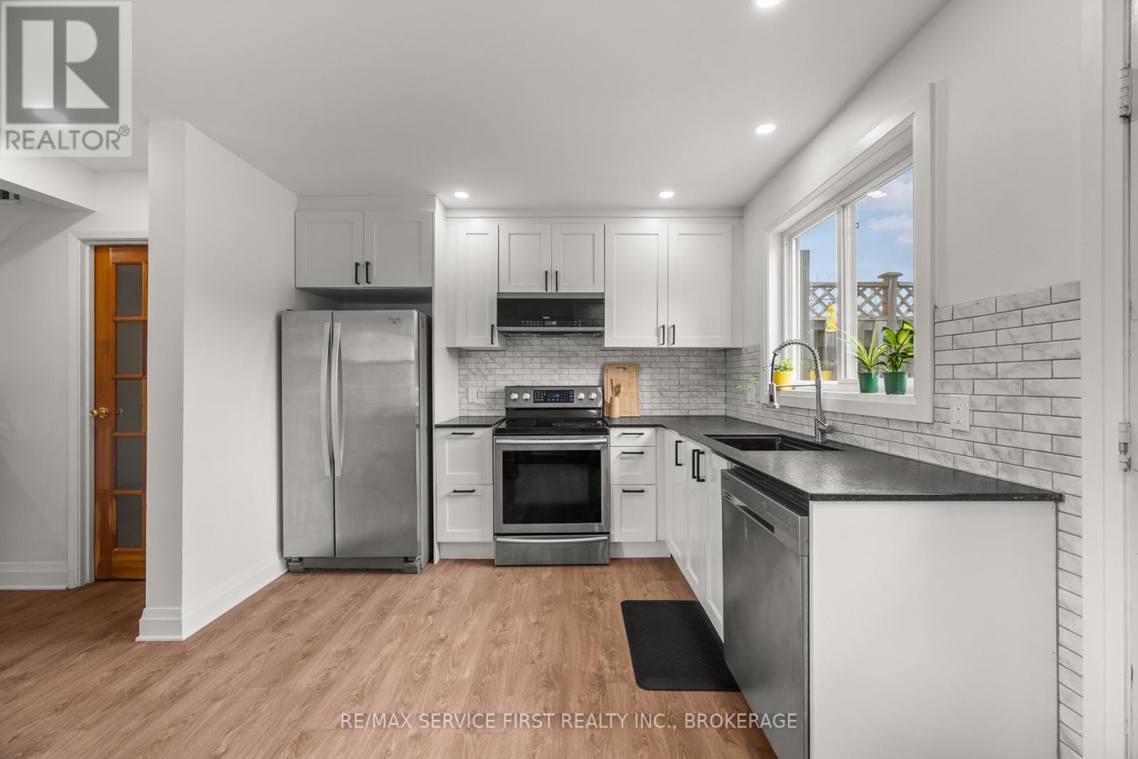 53 MCKEOWN CRESCENT - 10