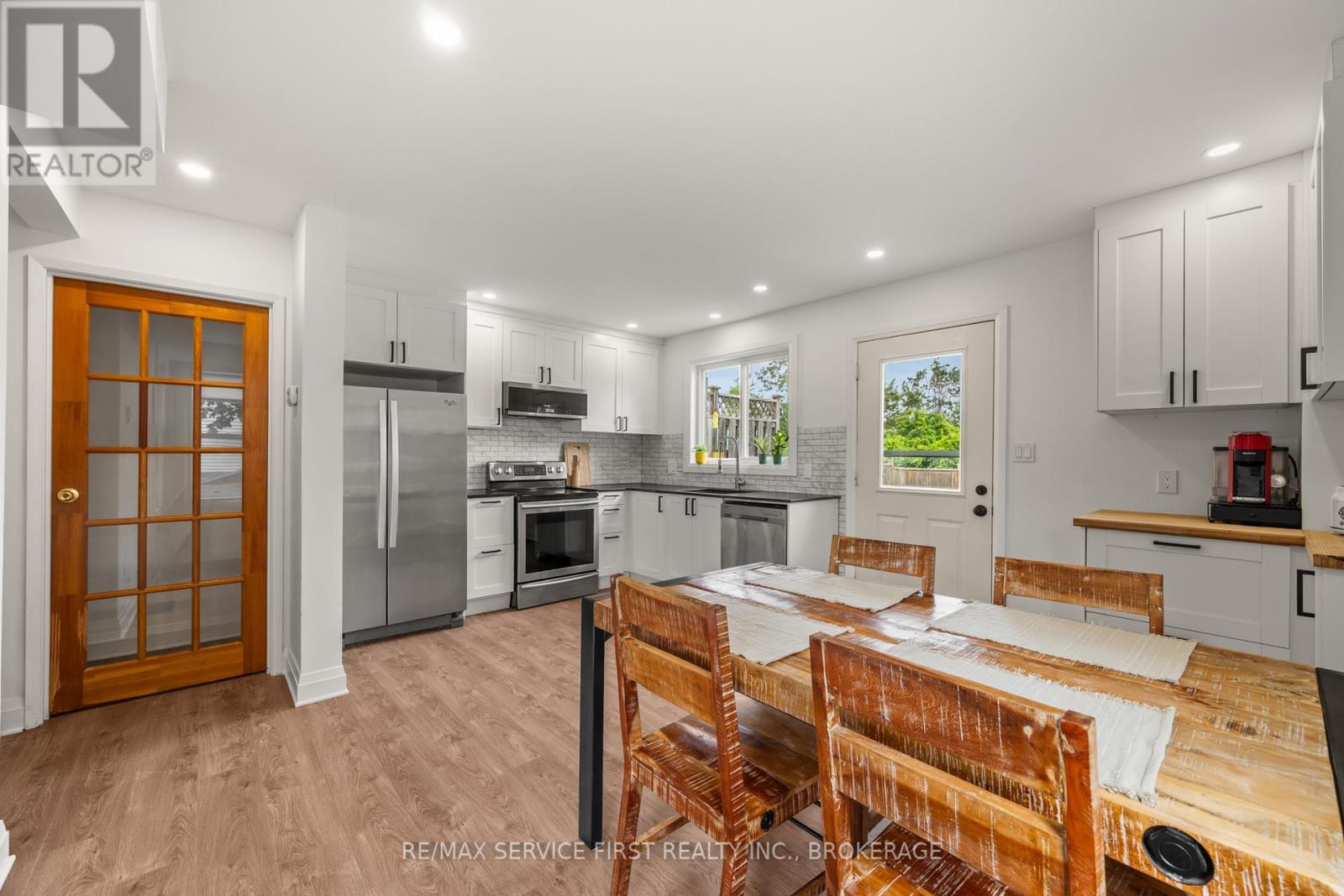 53 MCKEOWN CRESCENT - 8