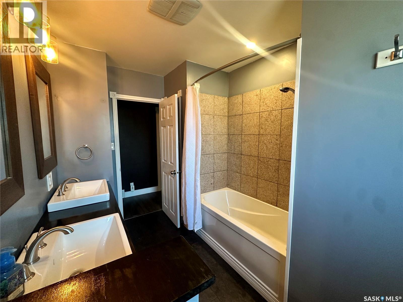 104 Johnston CRESCENT - Image 25