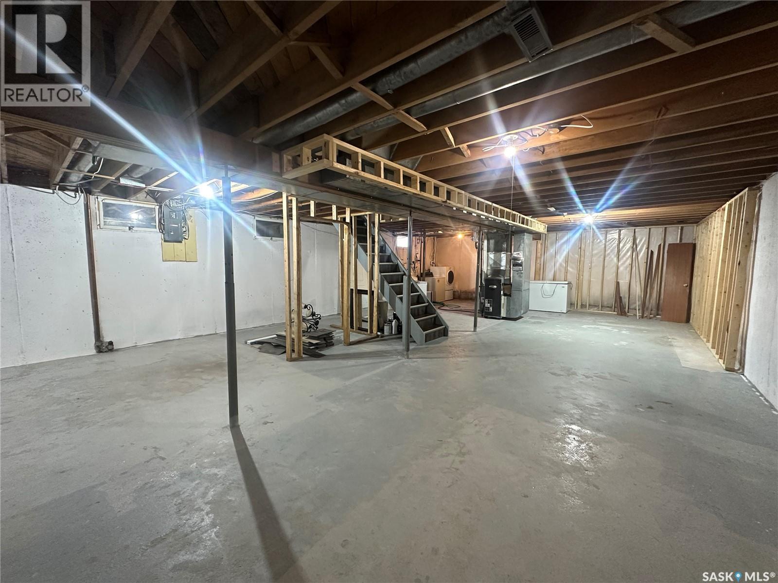 104 Johnston CRESCENT - 26