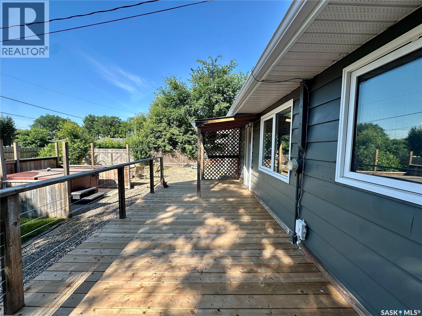 104 Johnston CRESCENT - 41