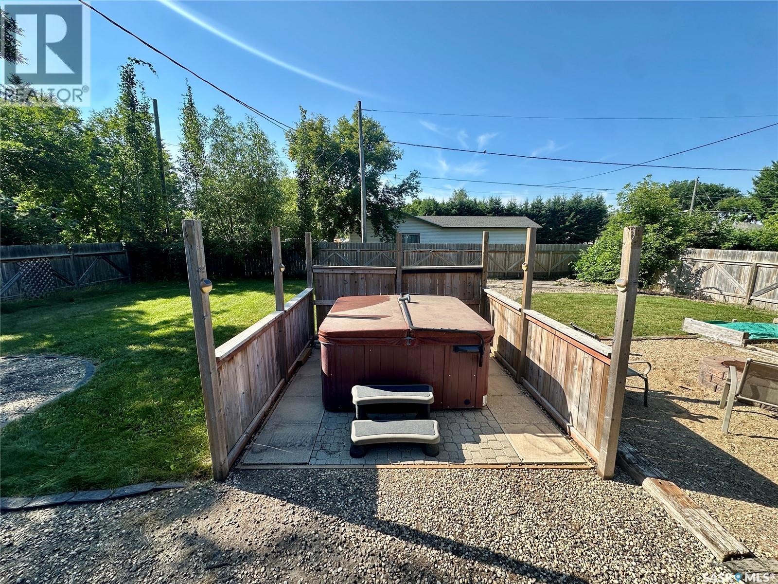 104 Johnston CRESCENT - 42