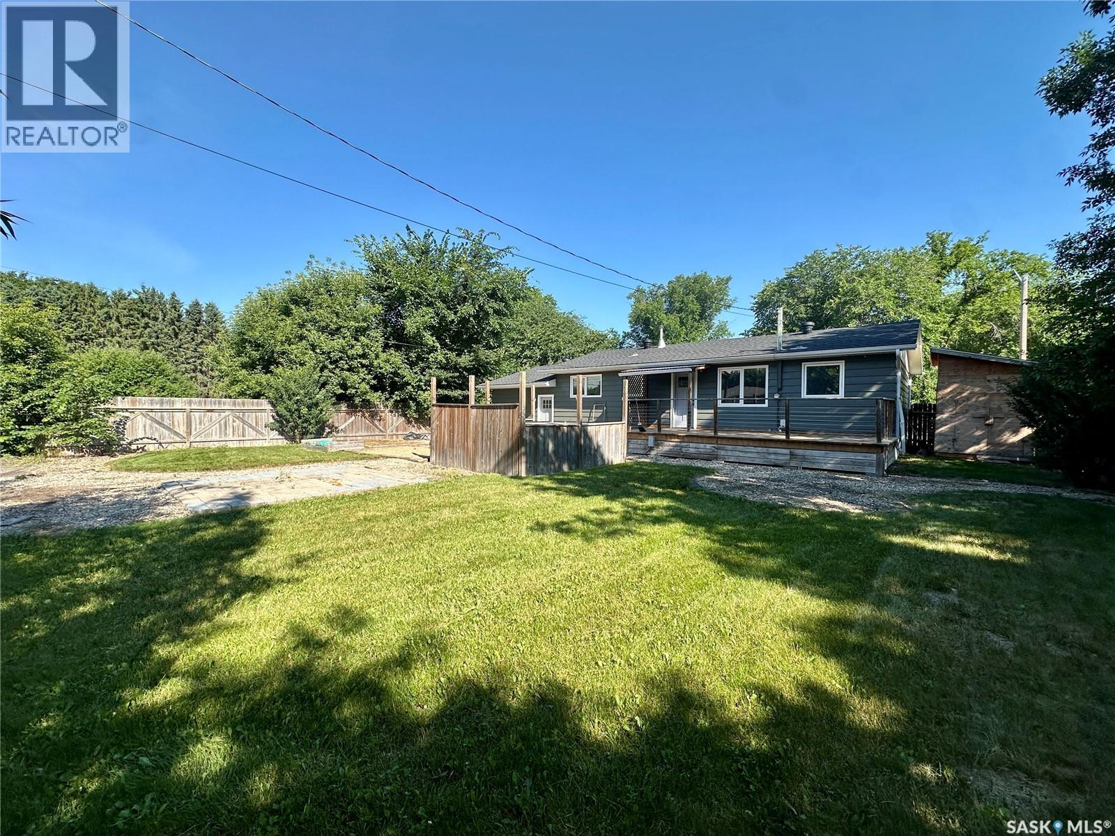 104 Johnston CRESCENT - 46