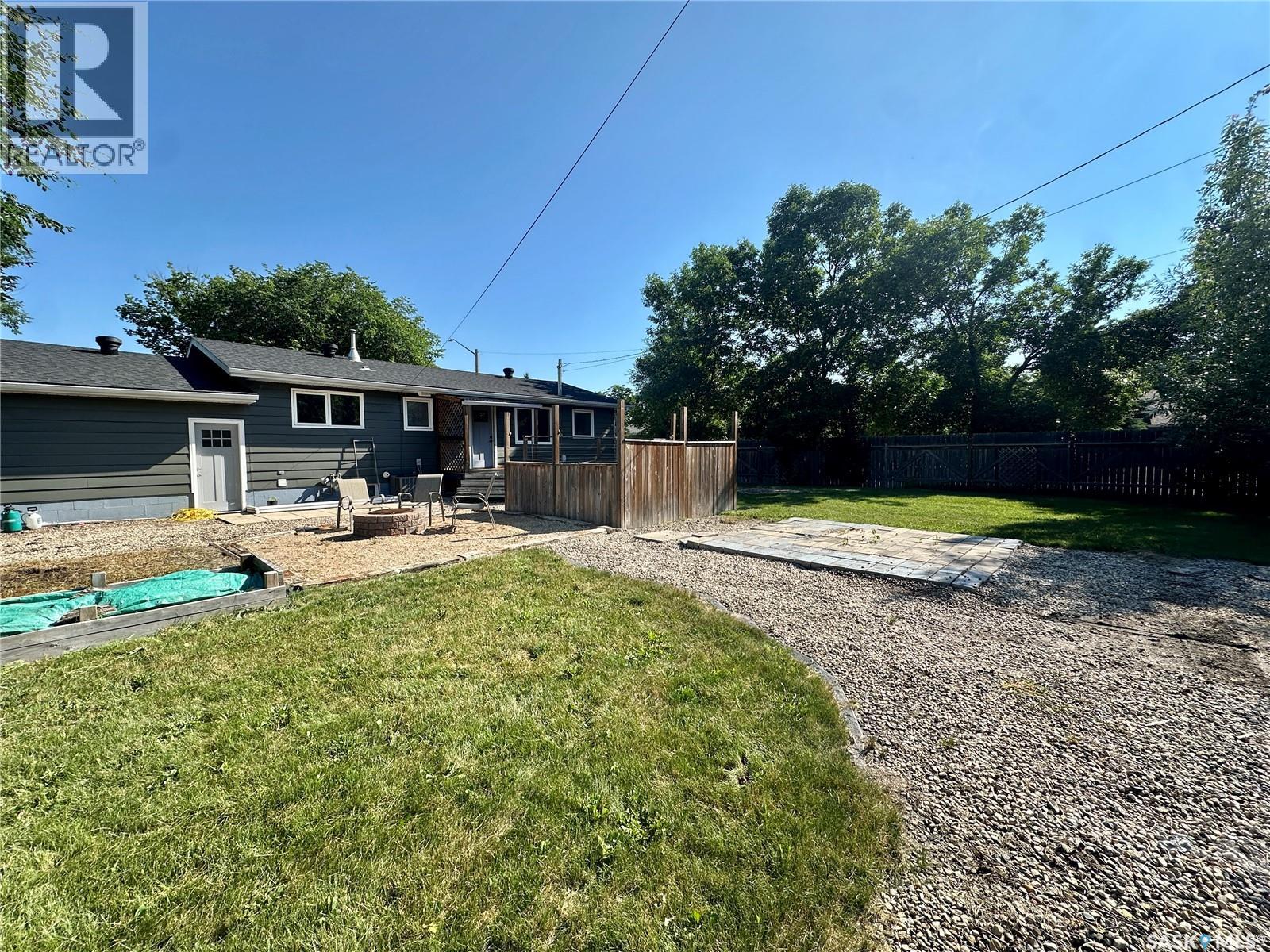 104 Johnston CRESCENT - 47