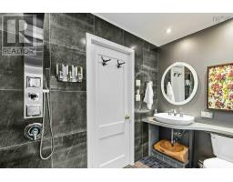 121 & 123 Duke Street, Chester, NS B0J1J0 Photo 17