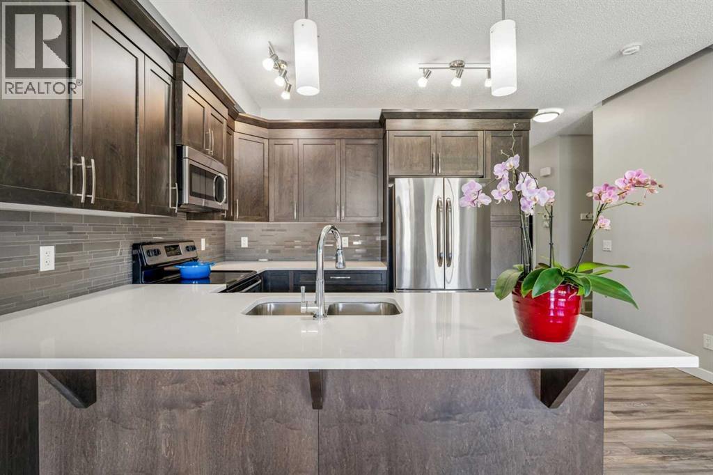 549 Hillcrest Road SW - 5