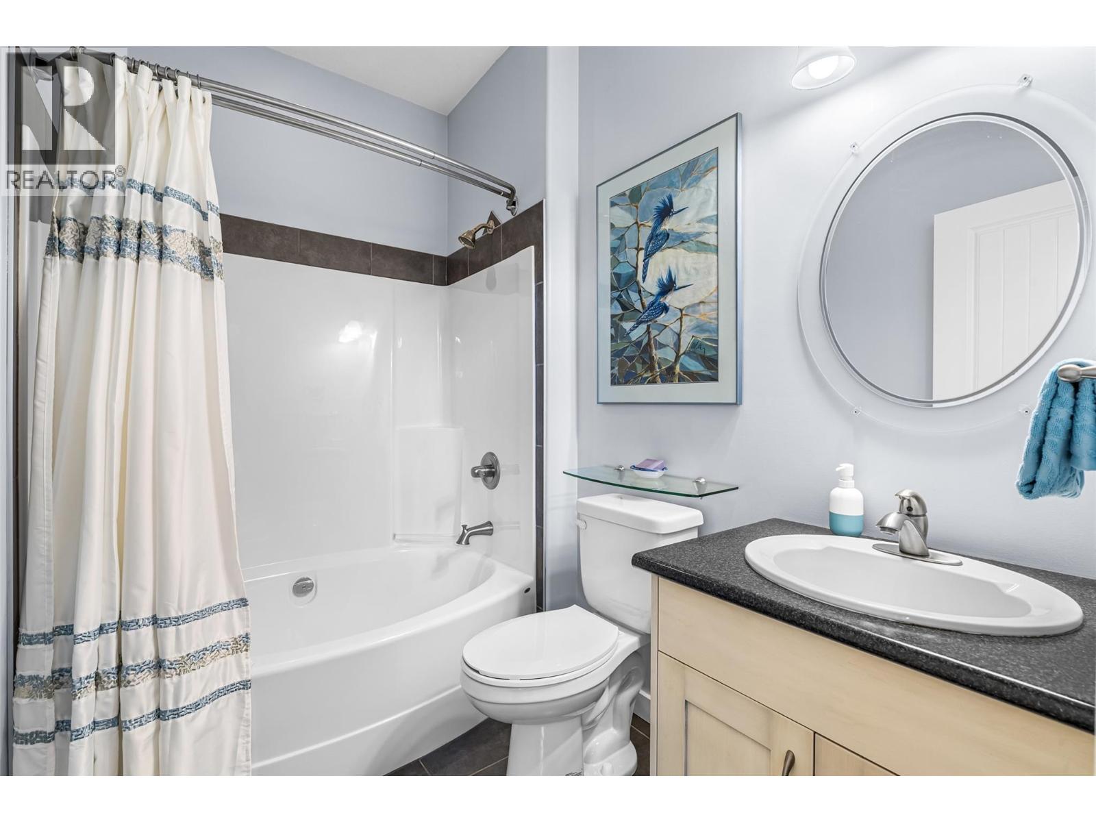 1039 Kootenay Place - 14