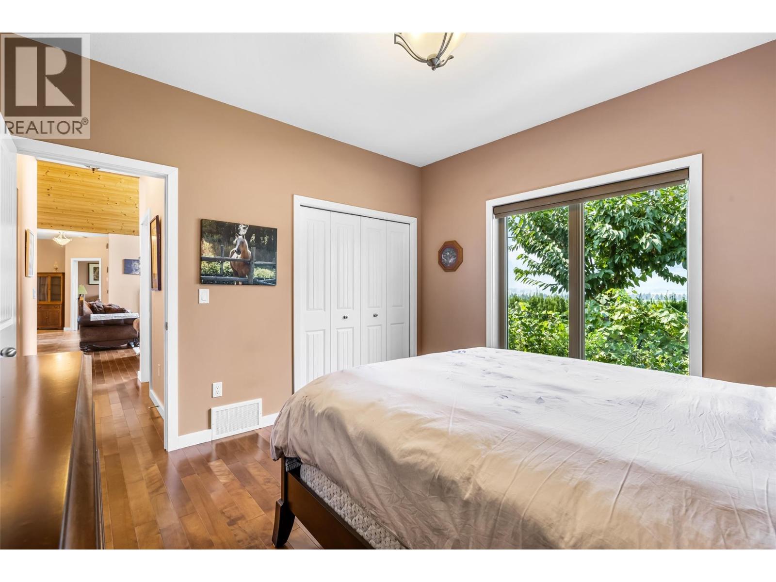 1039 Kootenay Place - Image 20