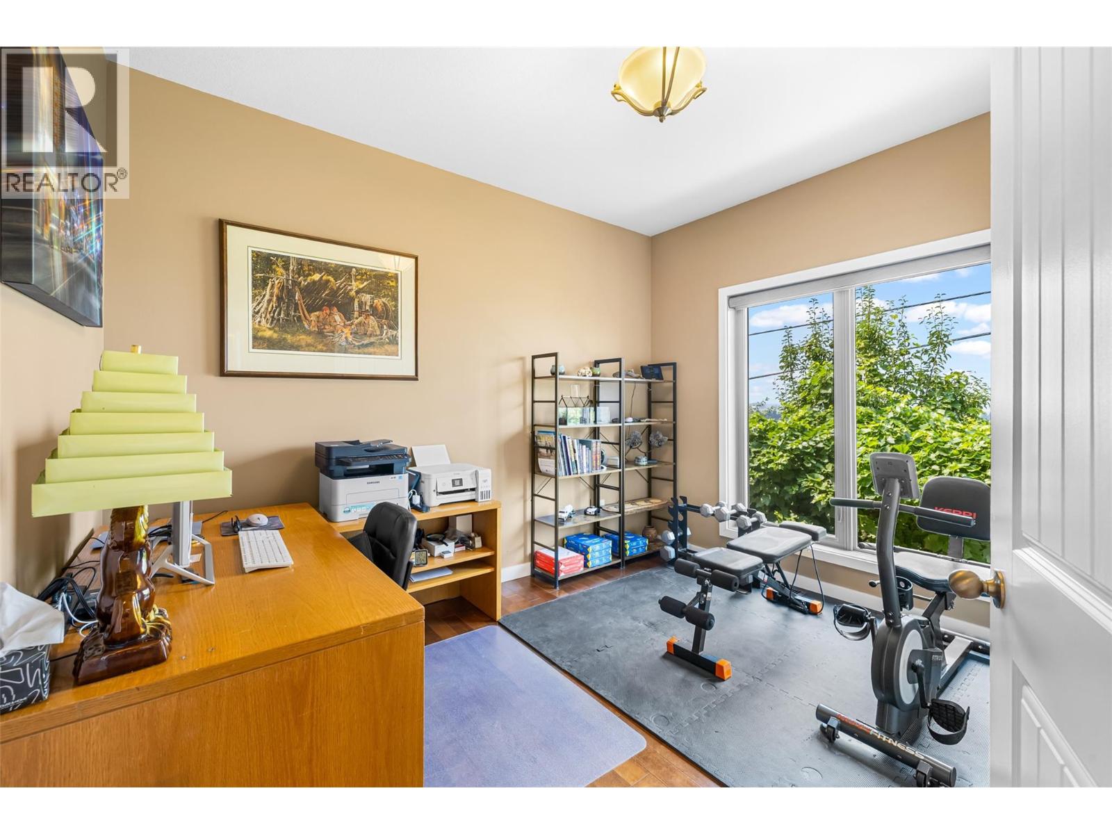 1039 Kootenay Place - Image 17