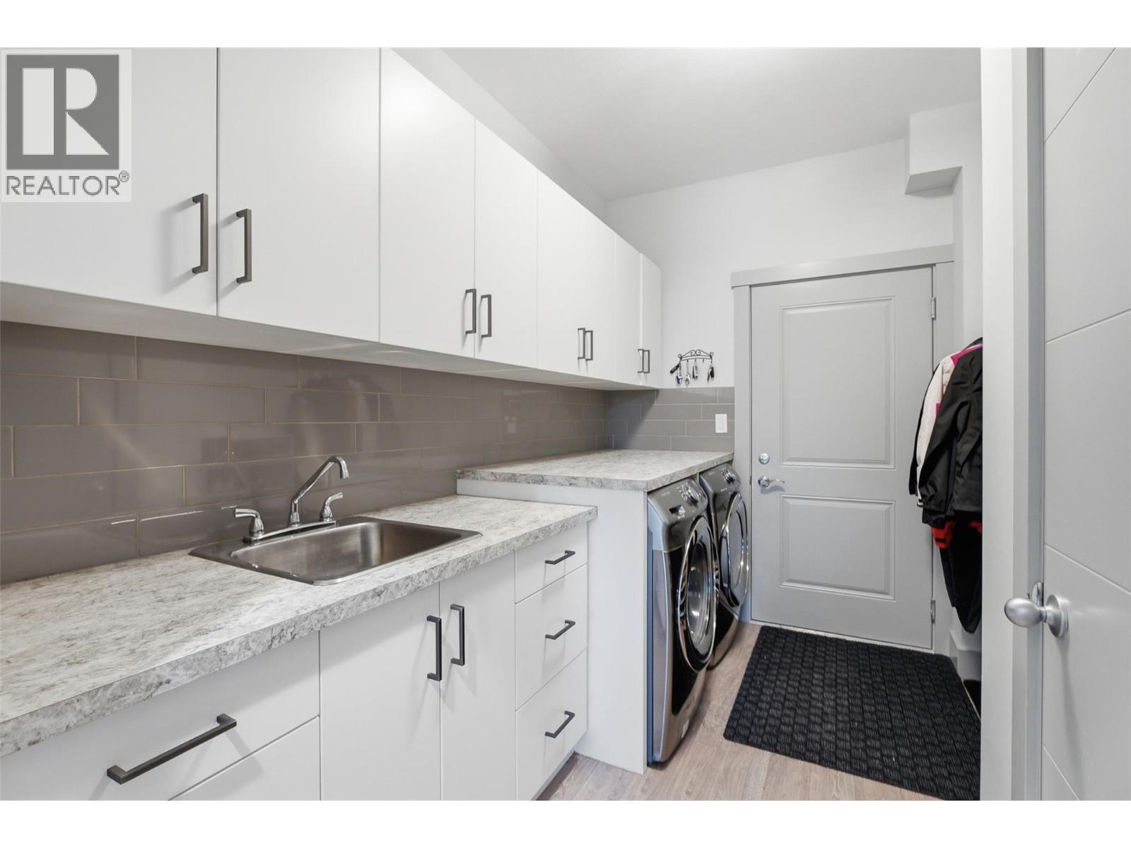 1488 DUNBAR Drive - Image 27