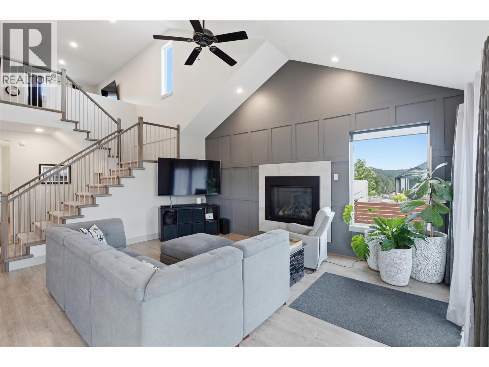 1488 DUNBAR Drive - Image 37