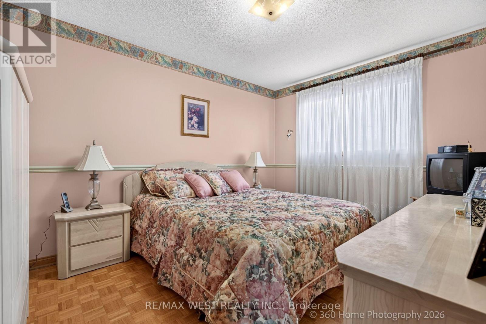 4157 OTTEWELL CRESCENT - 18