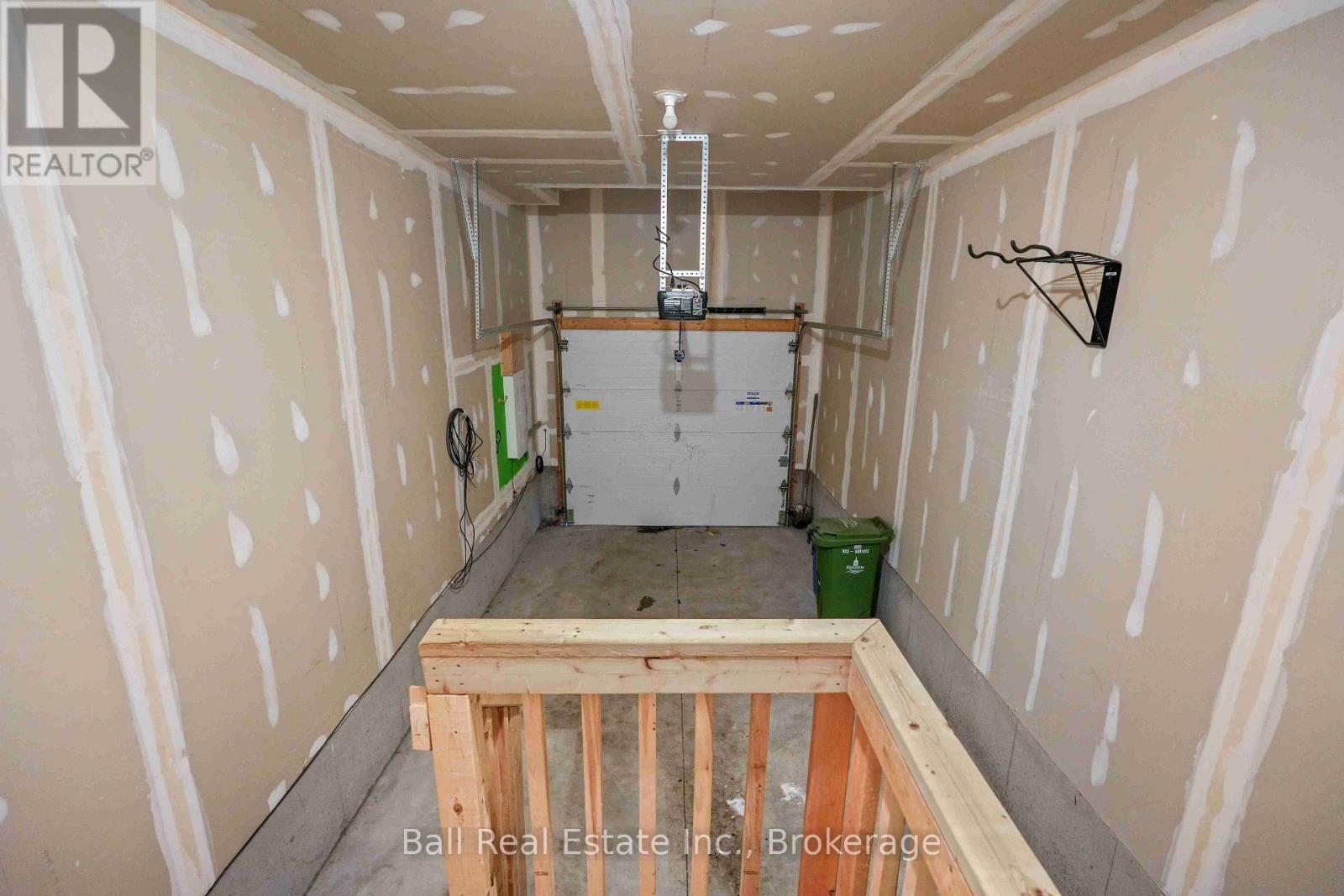 1534 DAVENPORT CRESCENT - Image 39