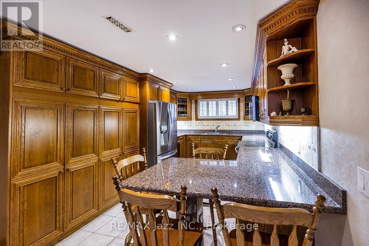 89 CRESTWOOD ROAD - 33