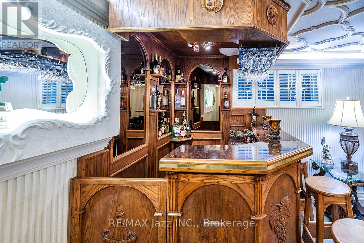 89 CRESTWOOD ROAD - 36