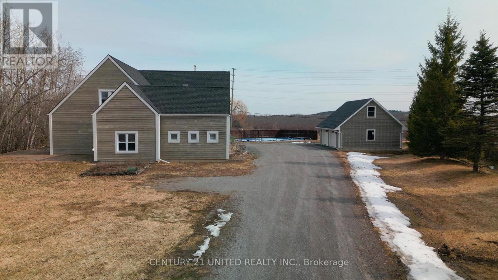 590 MANIECE AVENUE - 45