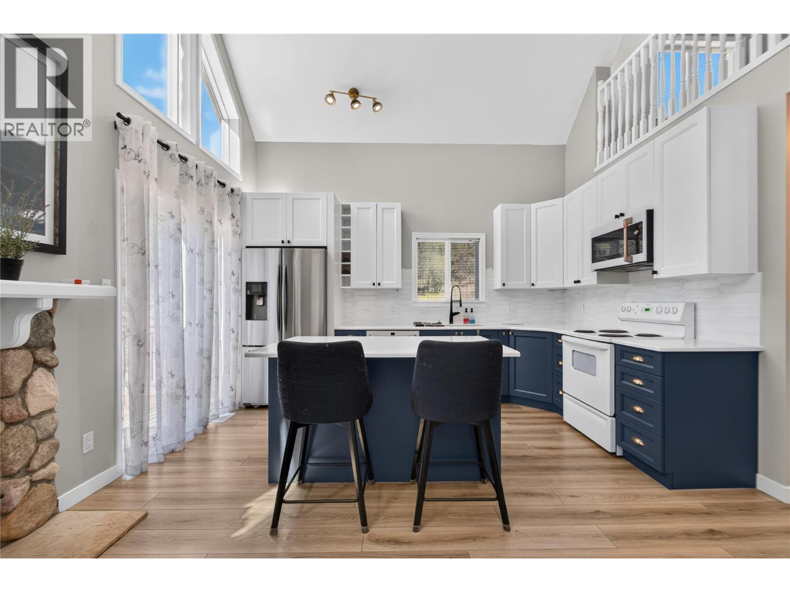 320 White Lake Road, Kaleden