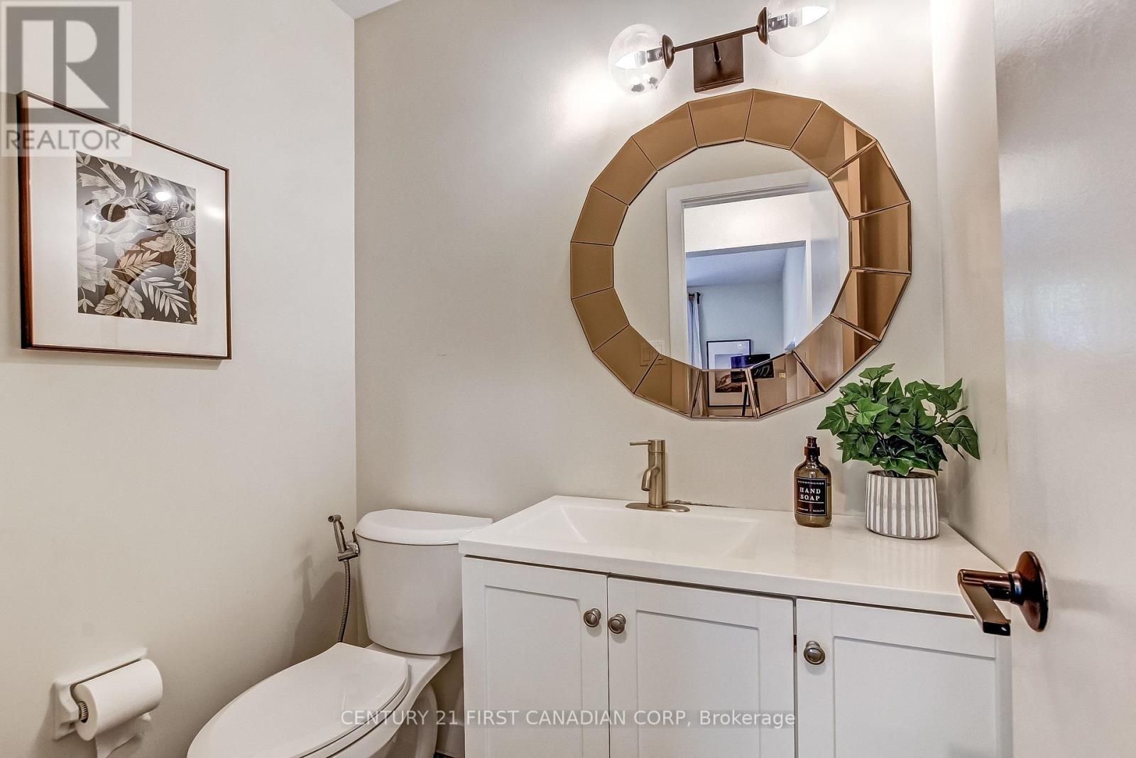 665 UPPER QUEEN STREET - 16