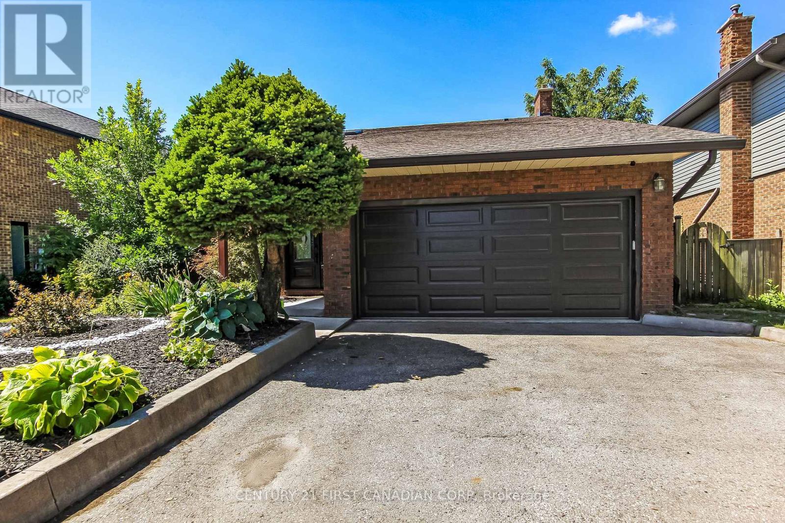 665 UPPER QUEEN STREET - 2
