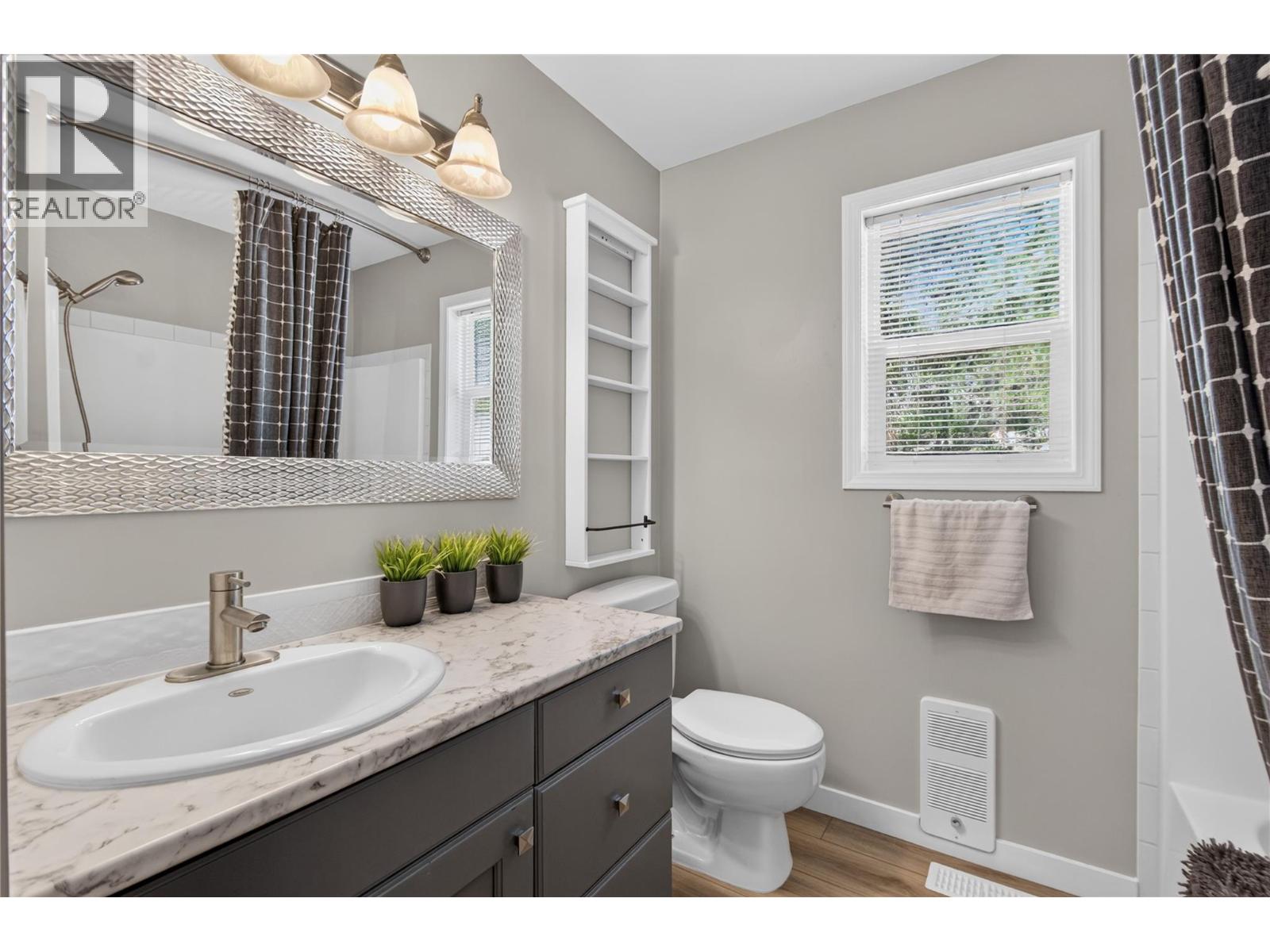 320 White Lake Road, Kaleden