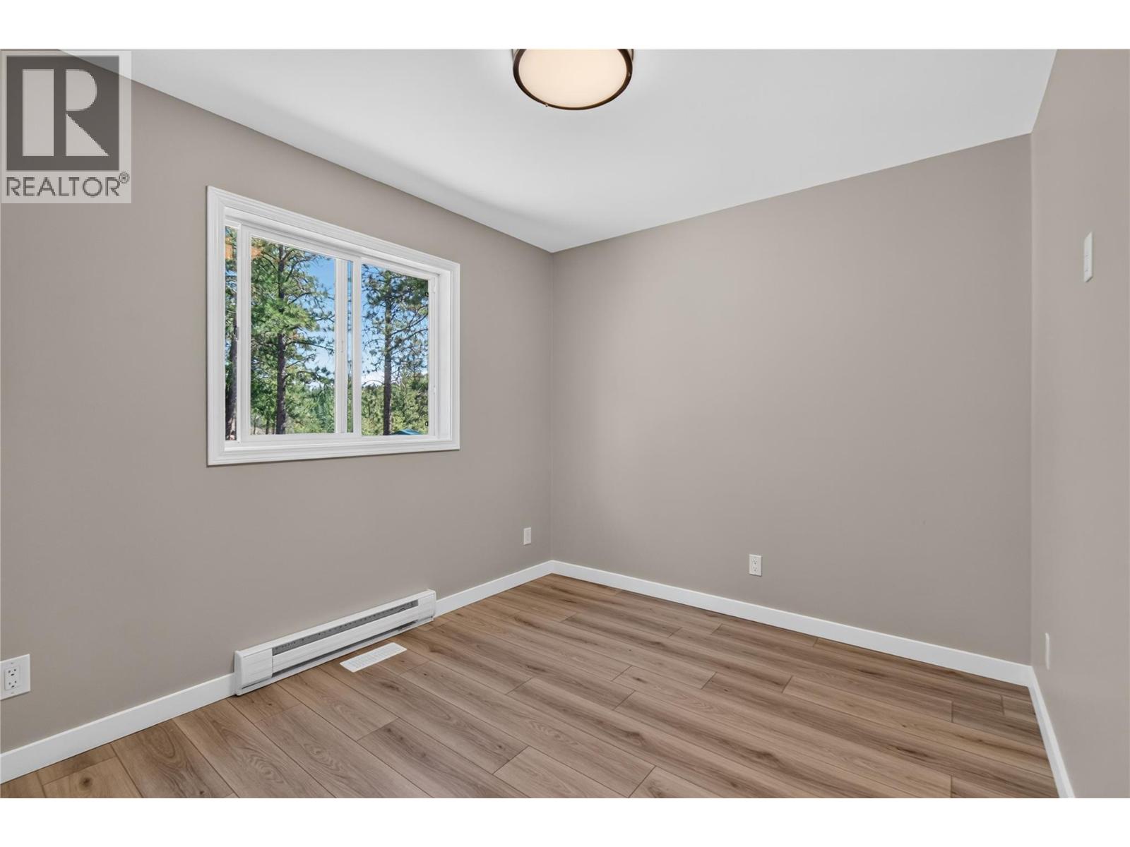 320 White Lake Road, Kaleden