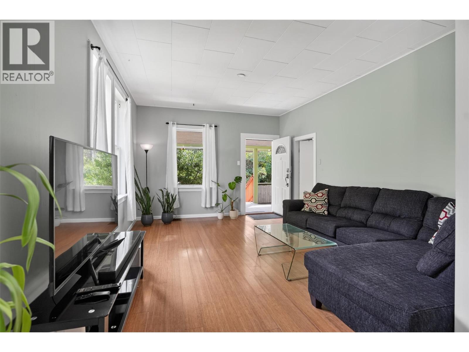 703 Pine Street - 10
