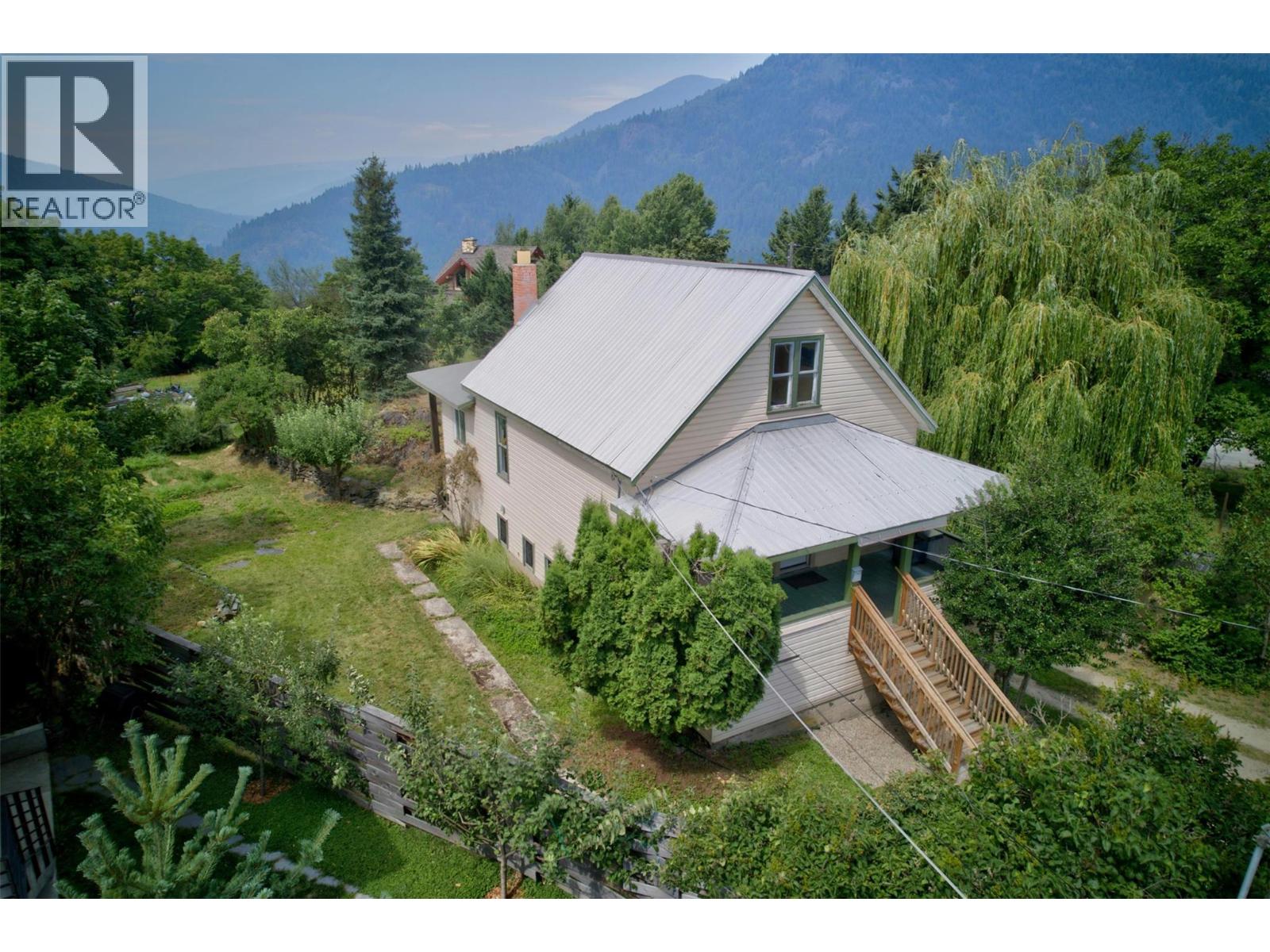 703 Pine Street - 5