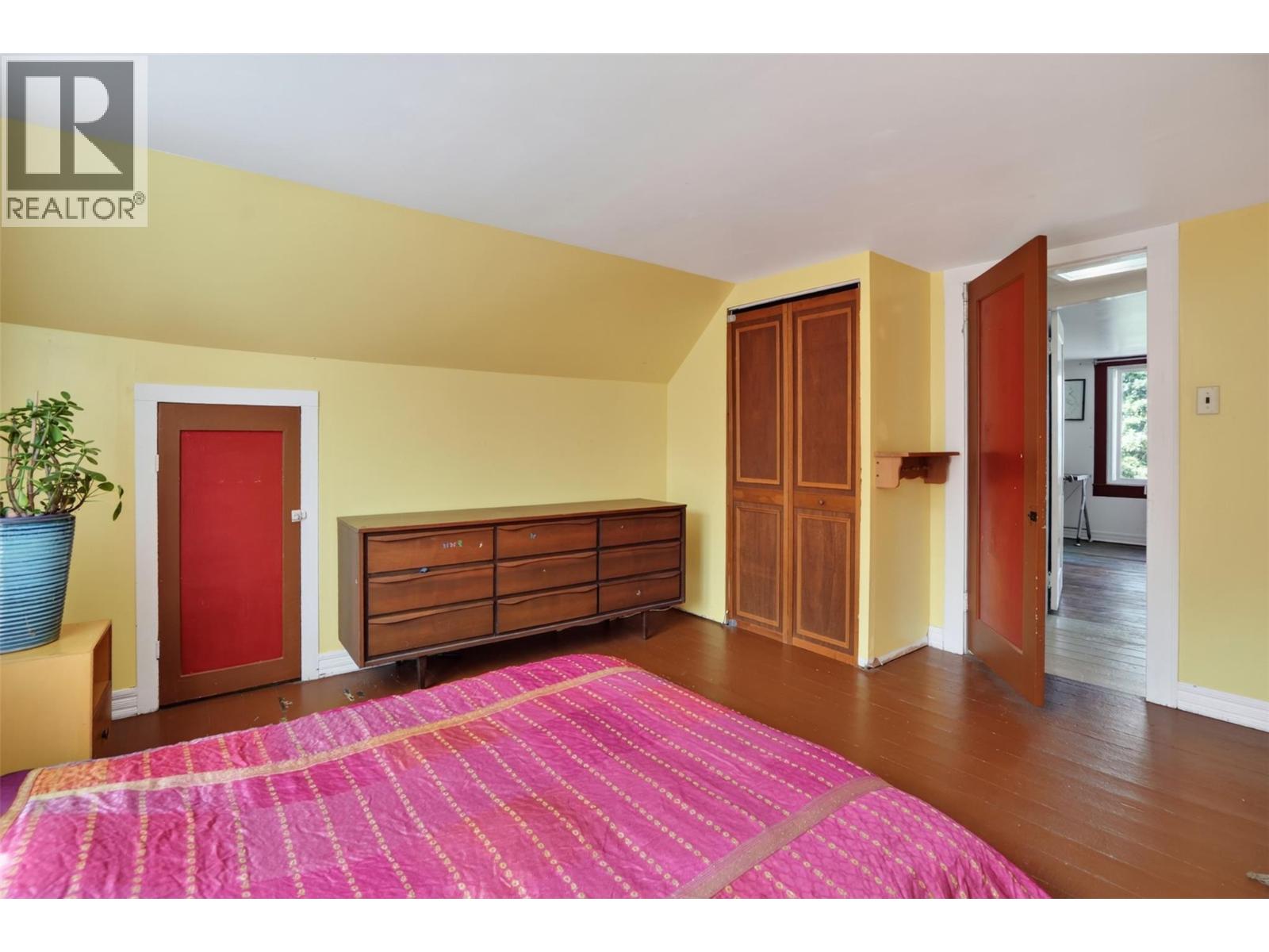 703 Pine Street - 34