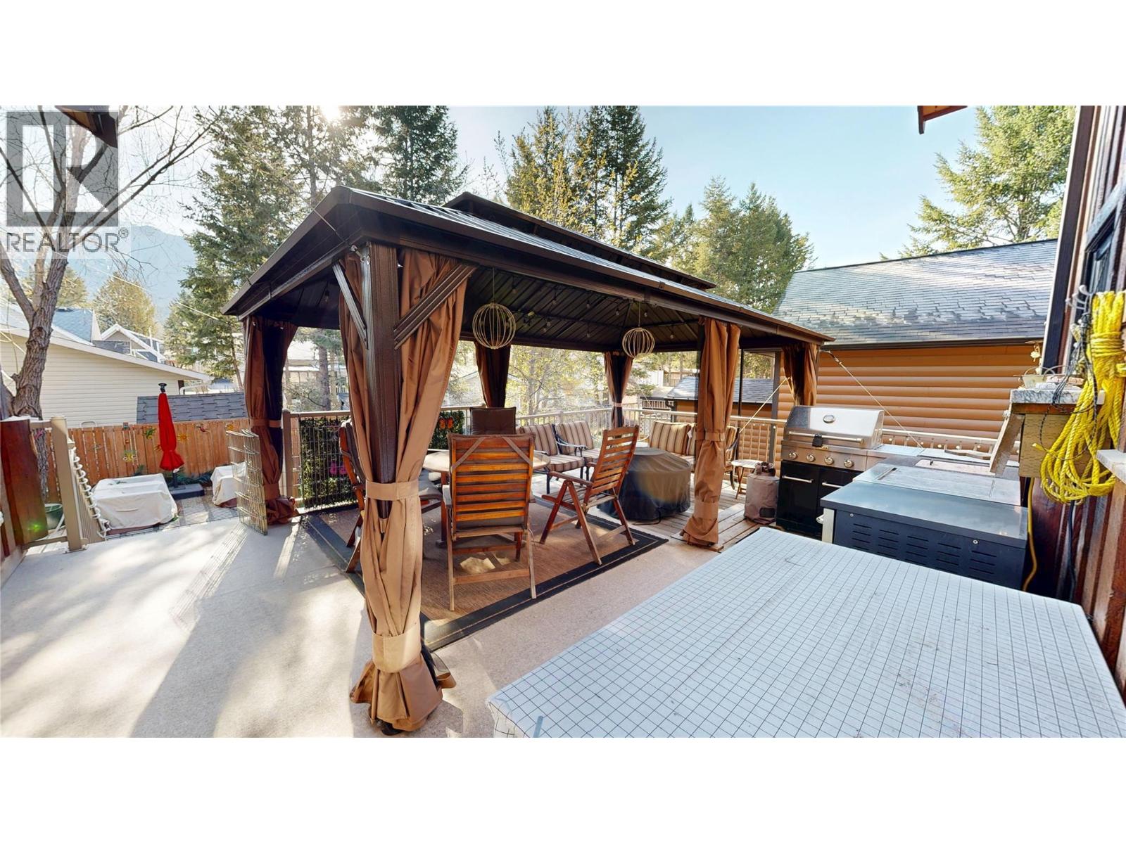 7500 PINE CONE Lane - Image 29
