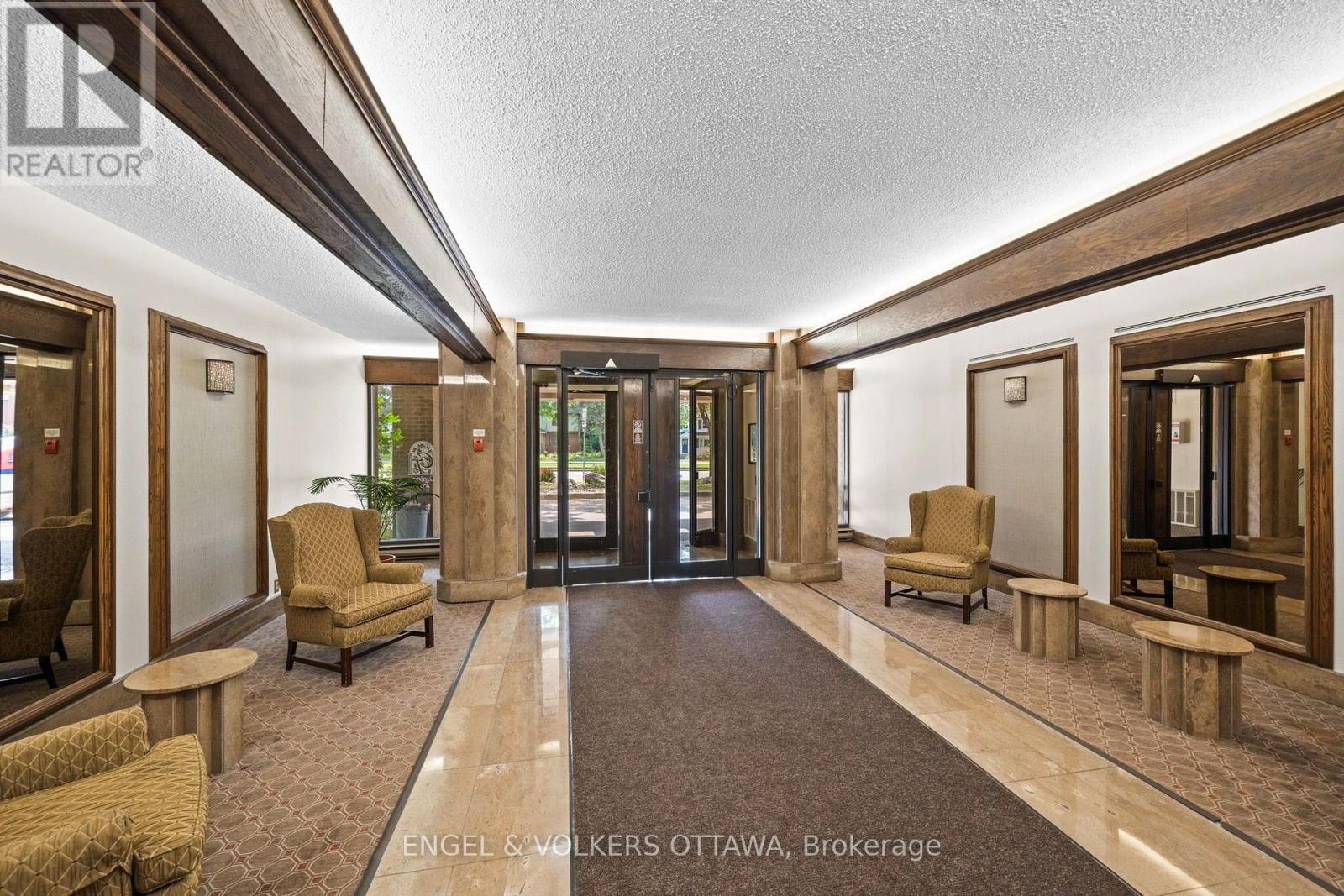 #104 2019 CARLING AVENUE - 3