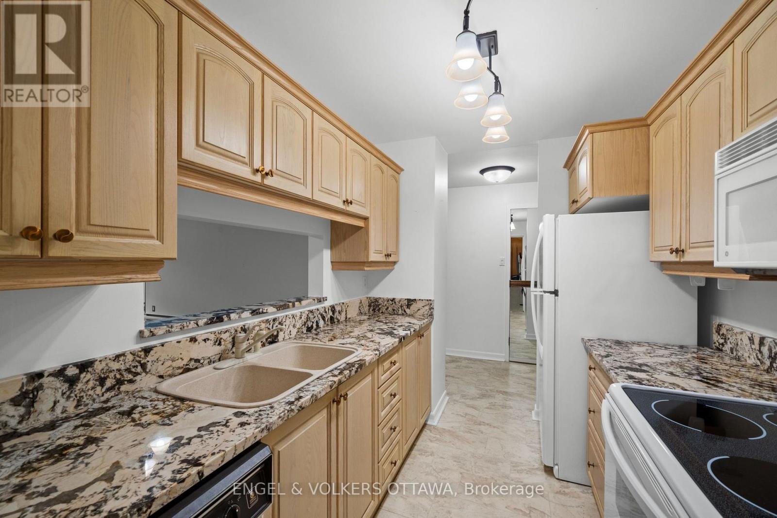 #104 2019 CARLING AVENUE - 6