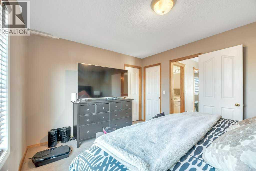 118 Tarington Close NE - 31