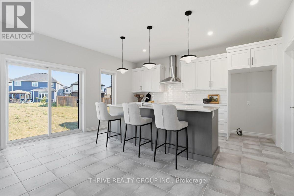 64 BASIL CRESCENT - Image 19