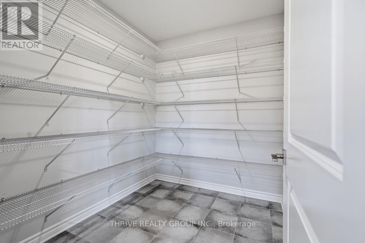 64 BASIL CRESCENT - Image 25