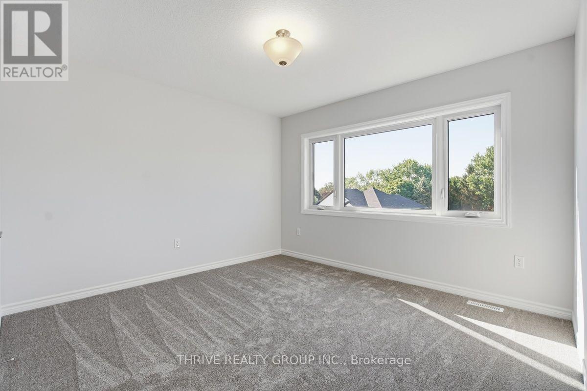 64 BASIL CRESCENT - Image 39