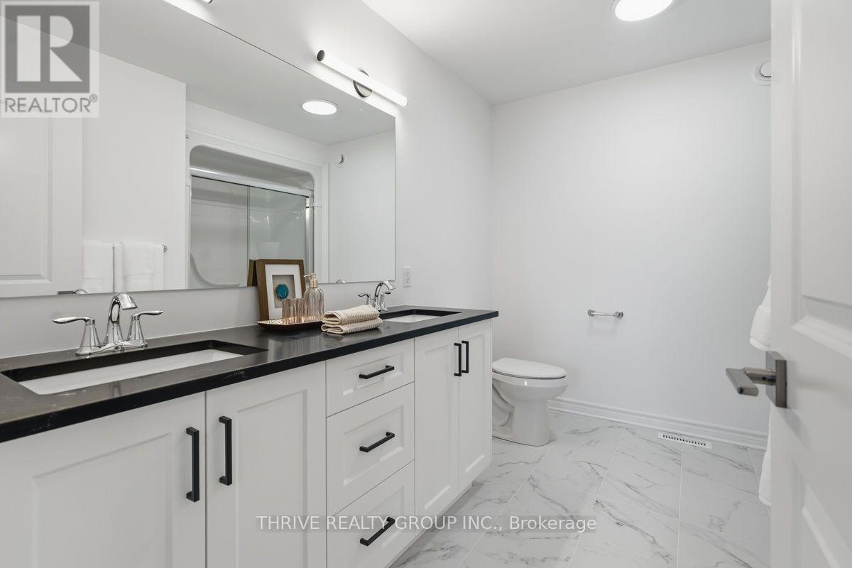 64 BASIL CRESCENT - Image 32
