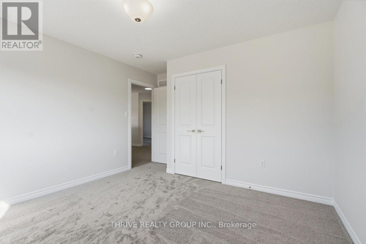 64 BASIL CRESCENT - 40