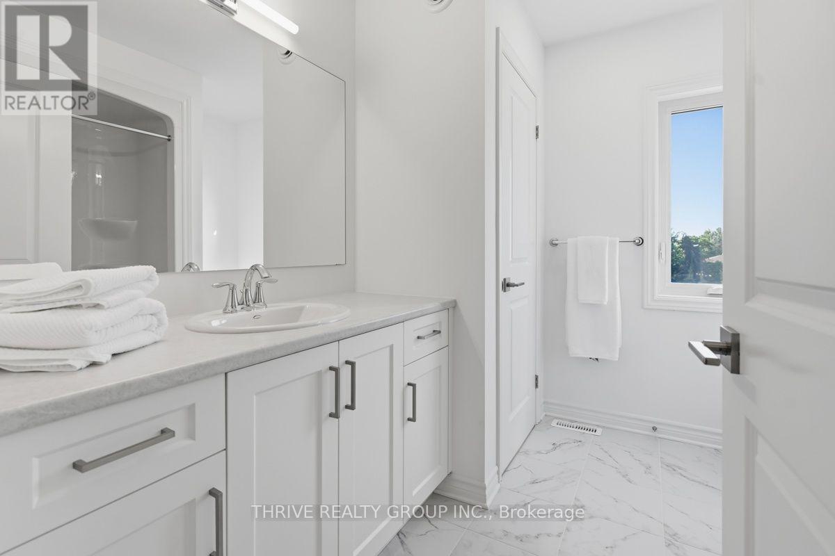 64 BASIL CRESCENT - Image 41