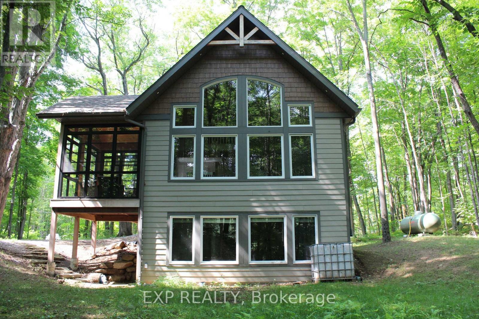 20 CRESTVIEW DRIVE - 1