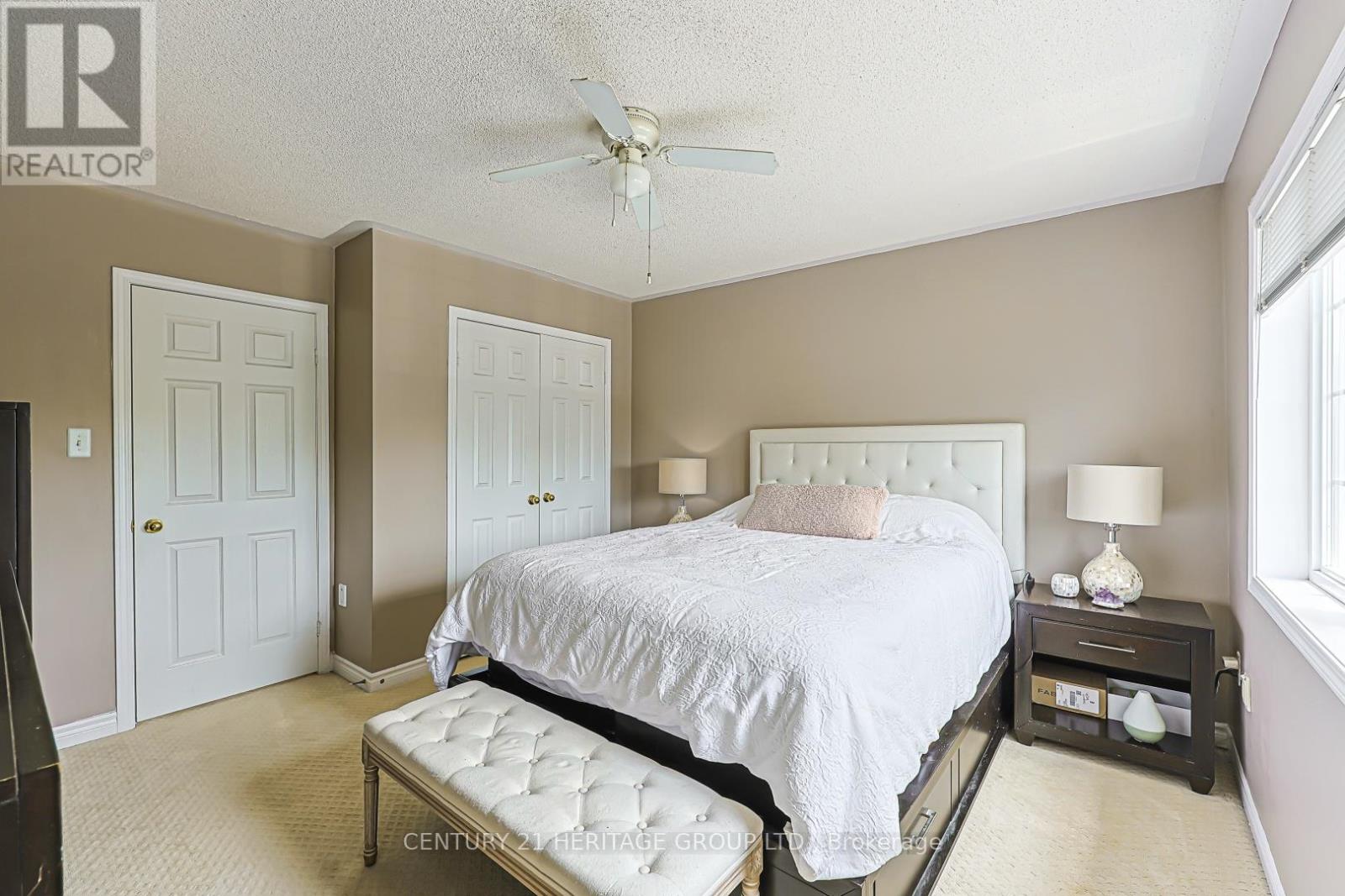 22 VILLAGE GREEN LANE - Image 21