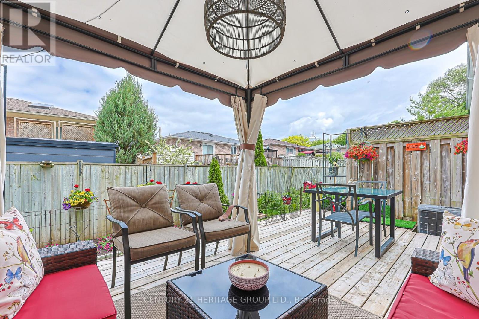 22 VILLAGE GREEN LANE - 36