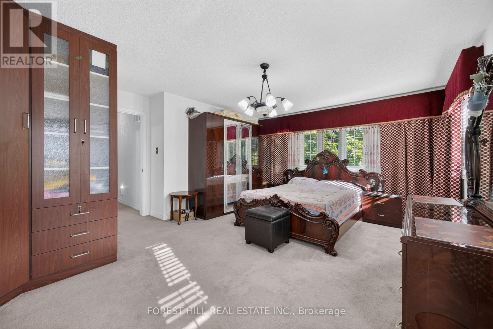 2 LUDFORD DRIVE - 26