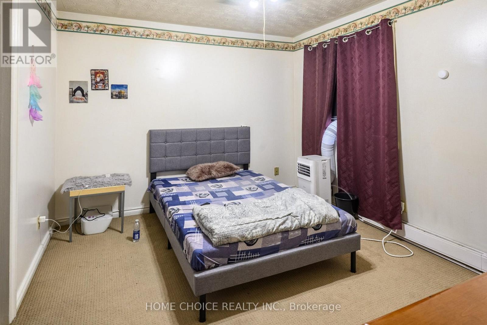 305 MAPLE STREET N - 21