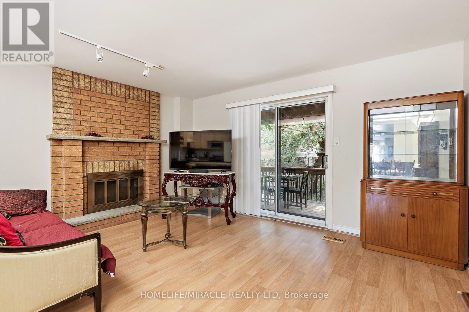 33 TORRENS AVENUE - Image 8