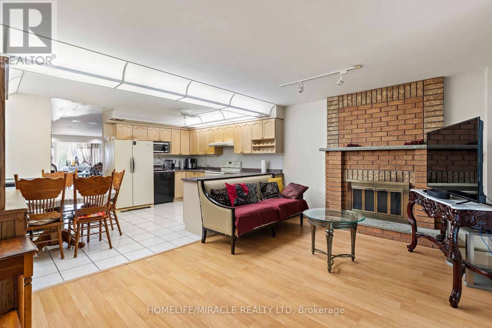33 TORRENS AVENUE - 7