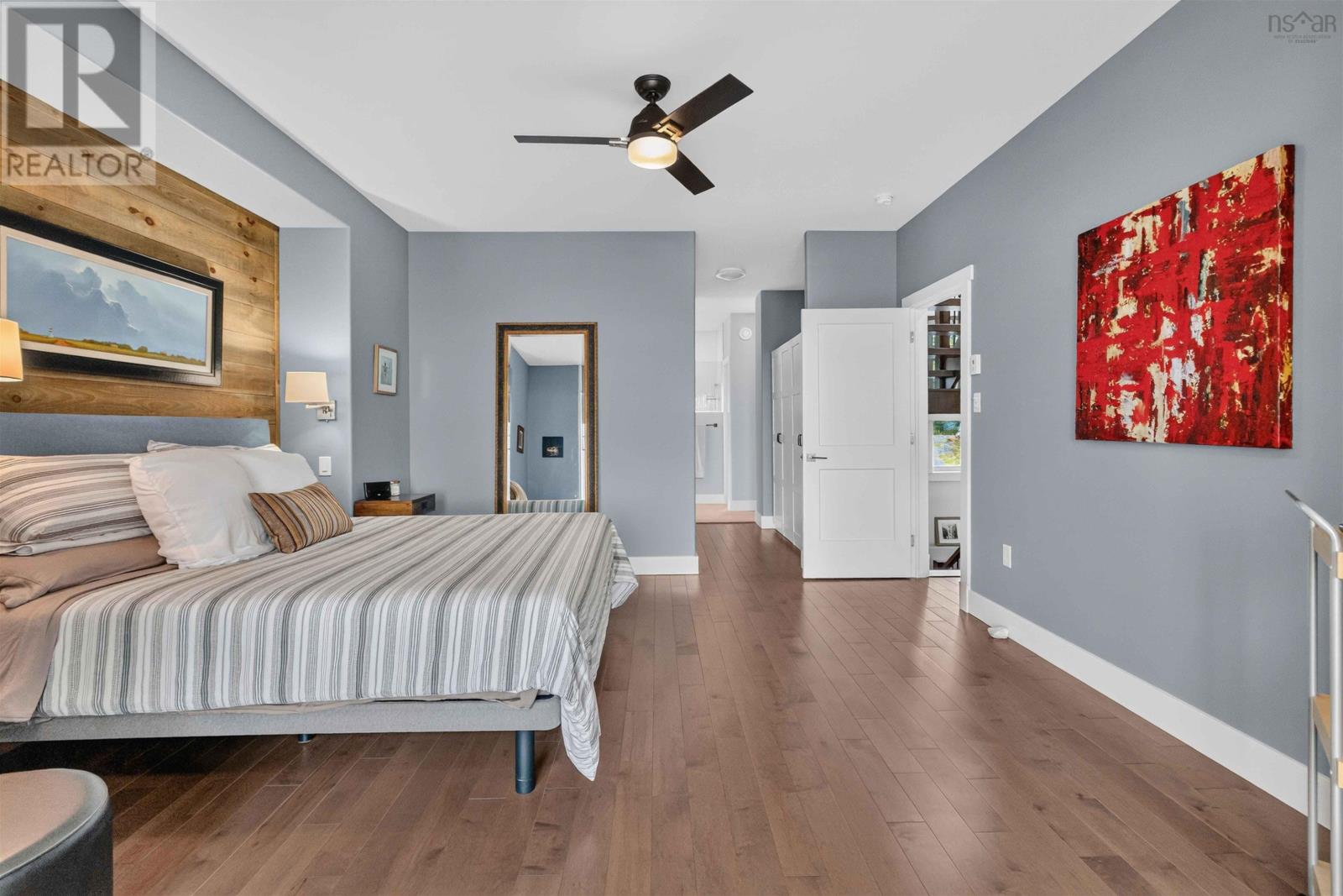 Property 24 of 51 of 170 Edgewater Drive