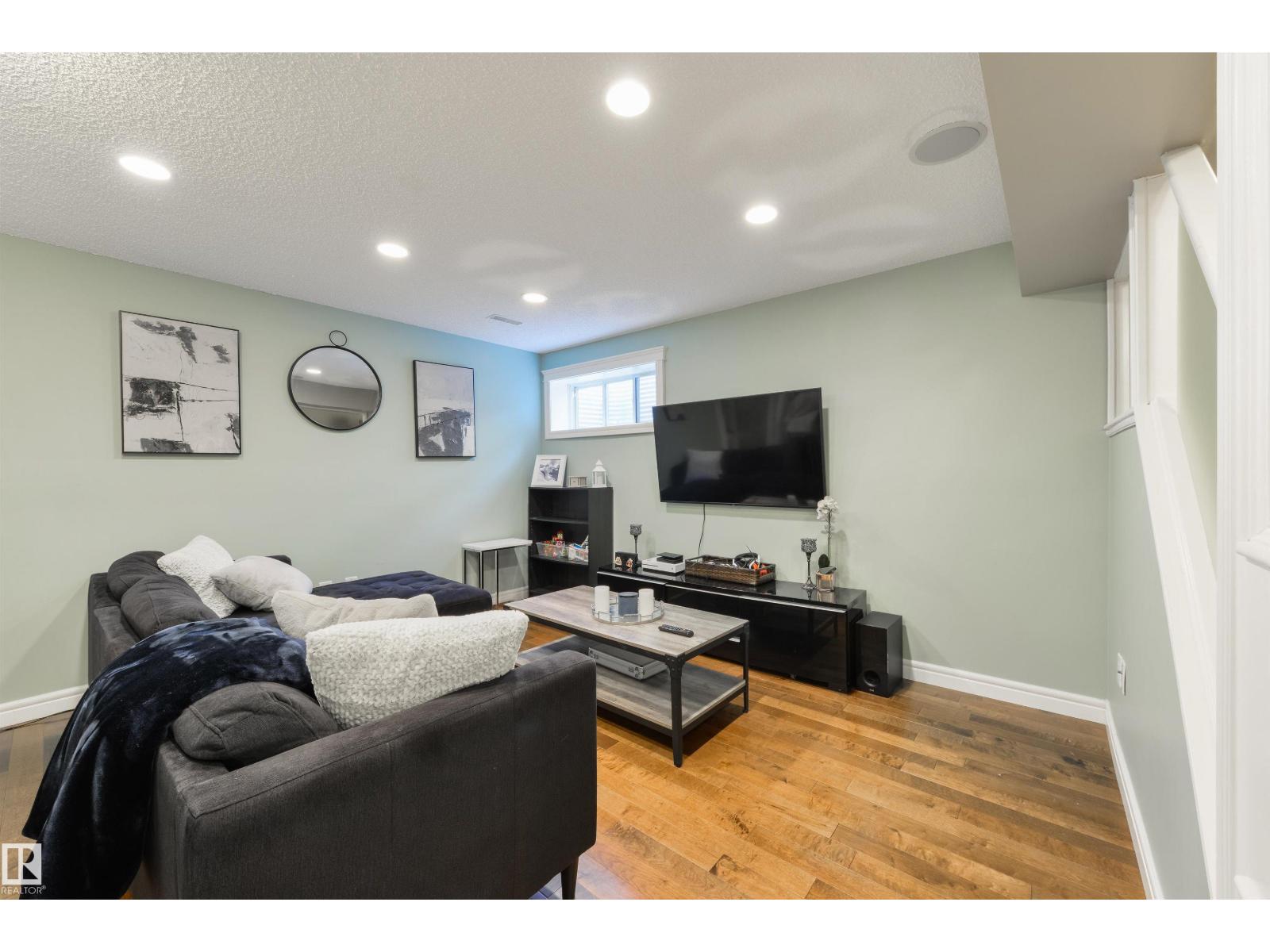 1375 113 ST SW - 38