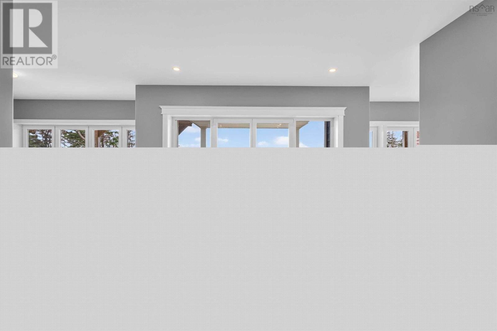Property 33 of 51 of 170 Edgewater Drive